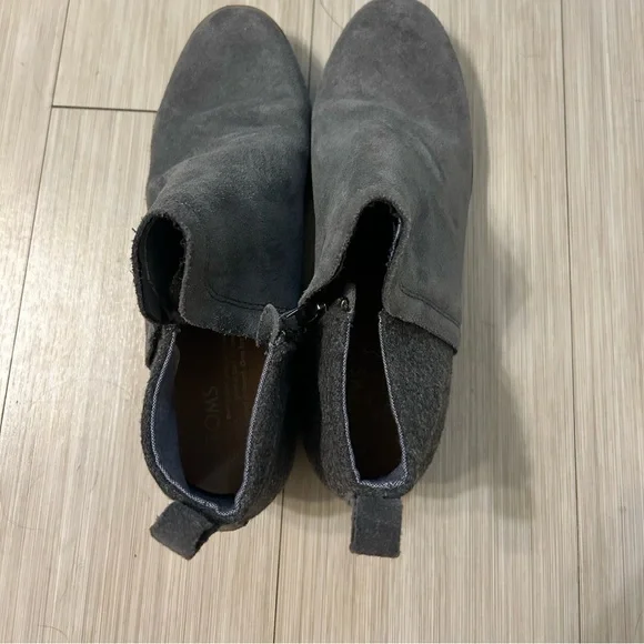 Toms Gray Suede Ankle Booties - Picture 3 of 11